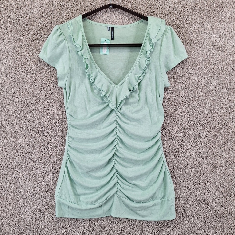 Maurices Top Women Size Medium Green Ruffle Ruched Stretch Boho Casual Cute NWT